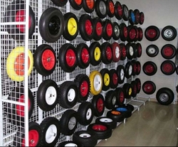 Покришки та диски для тачки та візків